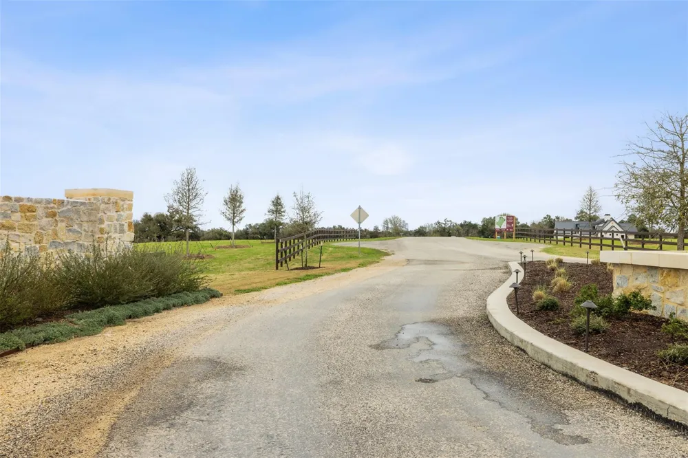 208 Astoria Ave - Lot 3 Round Top, TX 78954