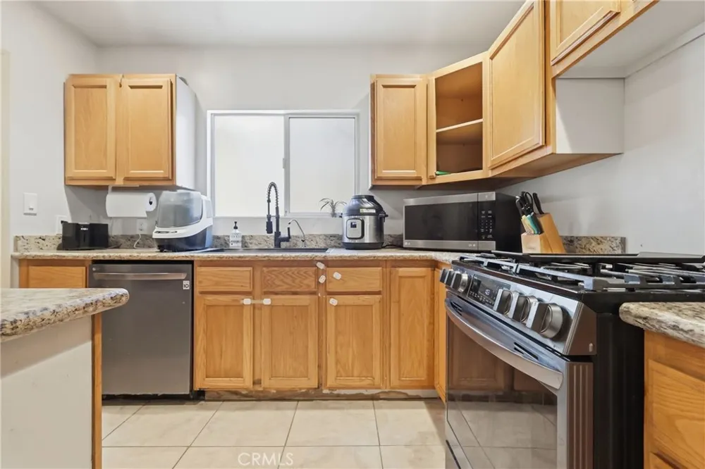 1540 E Wardlow Long Beach, CA 90807