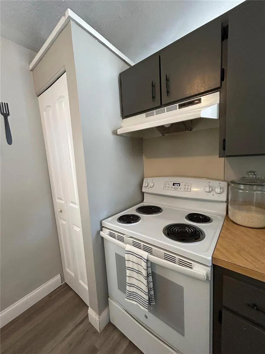 1395 COX AVENUE NW Palm Bay, FL 32907