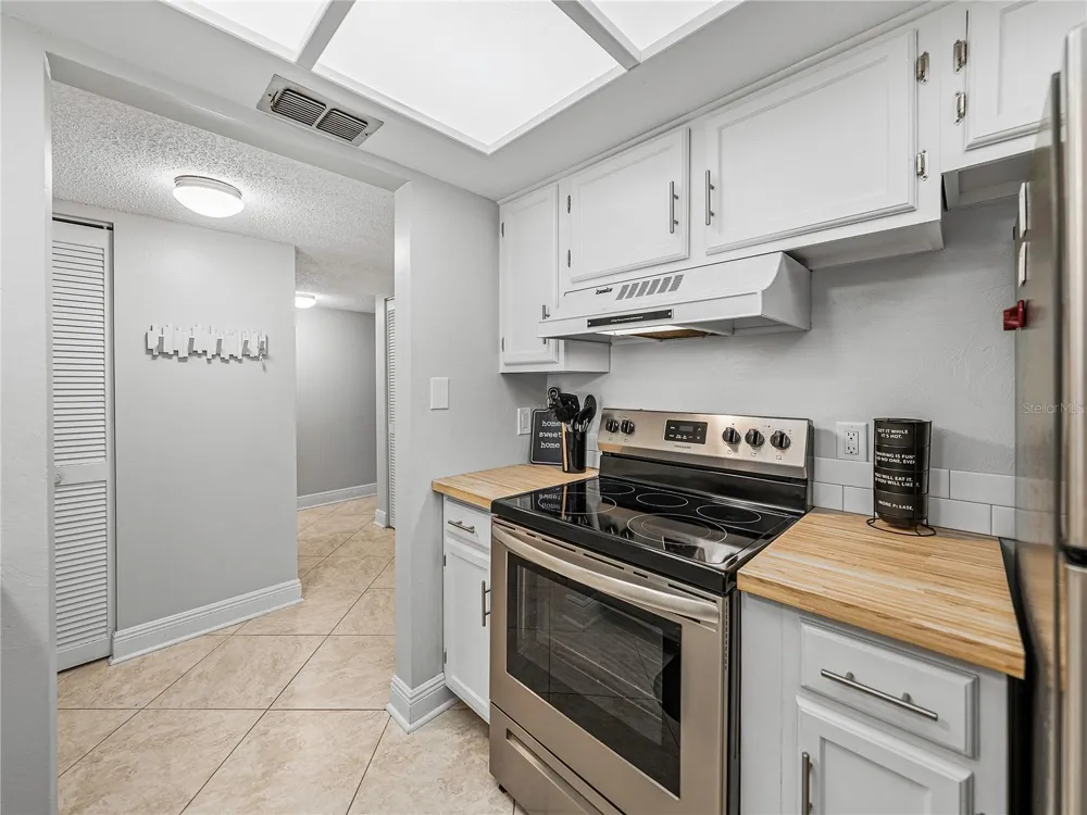 9700 STARKEY ROAD #312 Seminole, FL 33777
