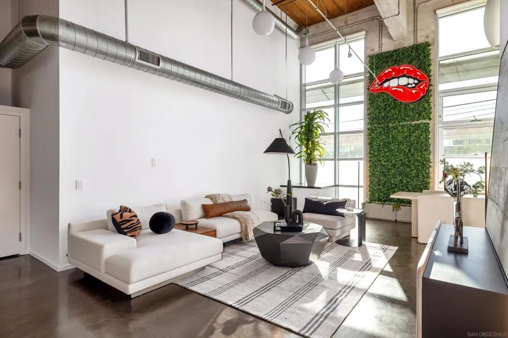 530 S Hewitt St #131 Los Angeles, CA 90013