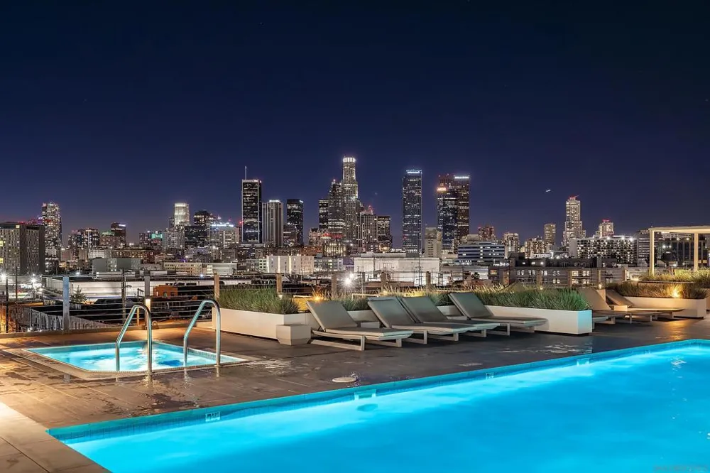 530 S Hewitt St #131 Los Angeles, CA 90013