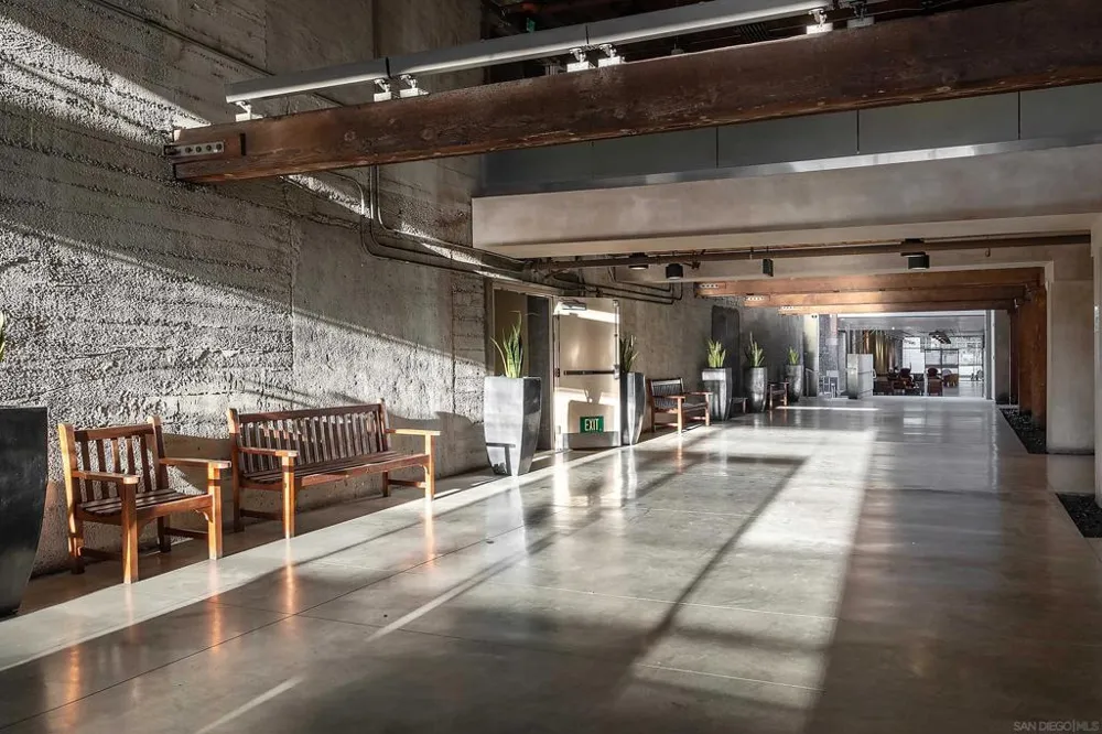 530 S Hewitt St #131 Los Angeles, CA 90013