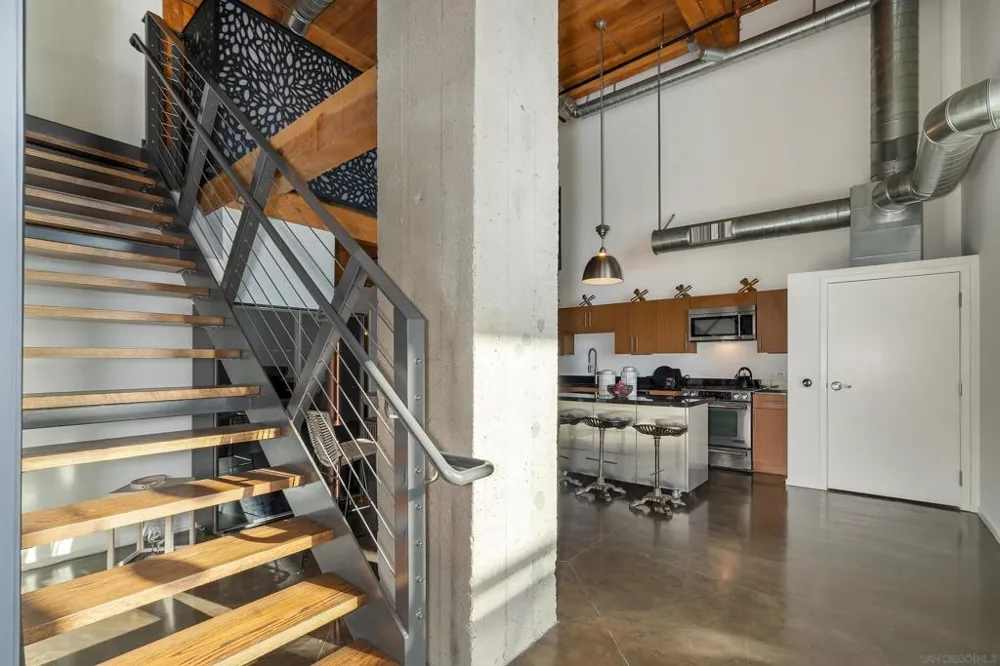 530 S Hewitt St #131 Los Angeles, CA 90013
