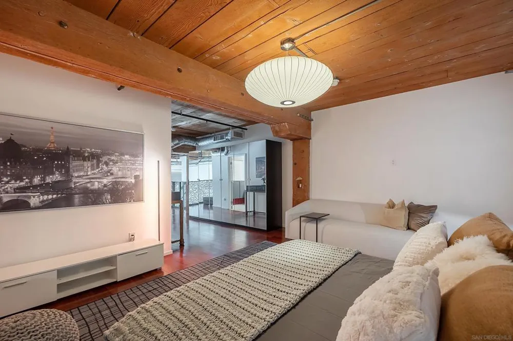 530 S Hewitt St #131 Los Angeles, CA 90013