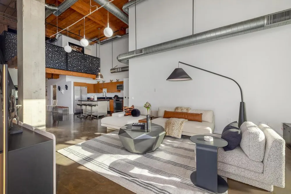 530 S Hewitt St #131 Los Angeles, CA 90013