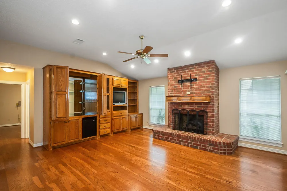 4200 County Road 502e Sweeny, TX 77480