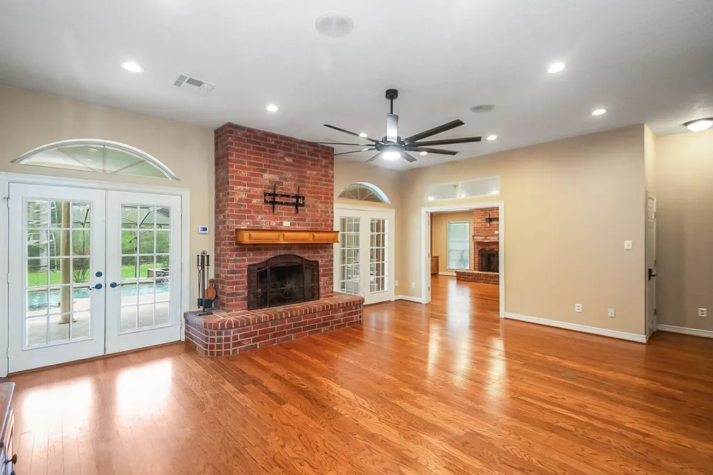 4200 County Road 502e Sweeny, TX 77480