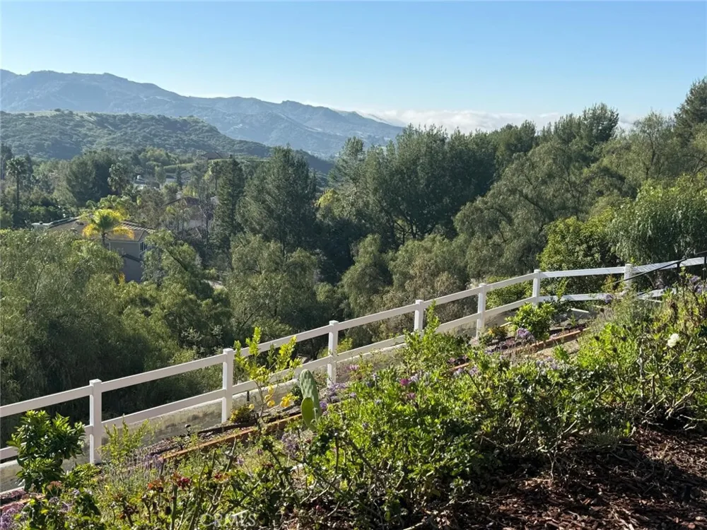 3302 Van Allen Place Topanga, CA 90290