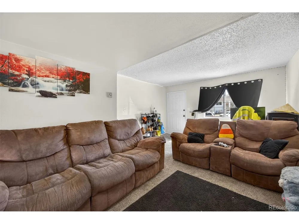 49 Royal Crest Drive Pueblo, CO 81005