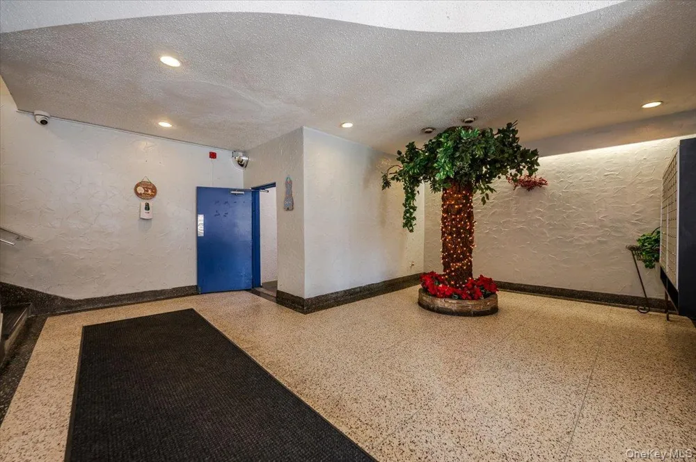 1332 Metropolitan Avenue #4K Bronx, NY 10462