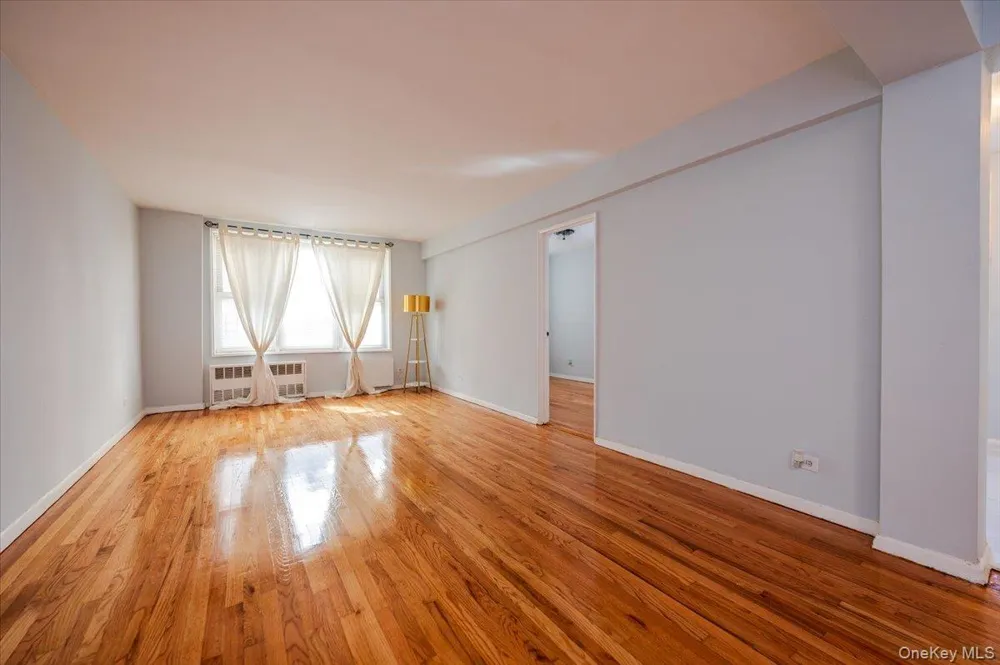 1332 Metropolitan Avenue #4K Bronx, NY 10462