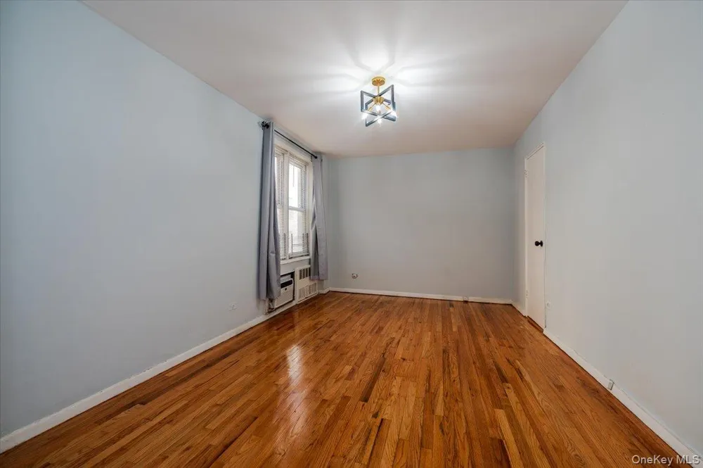 1332 Metropolitan Avenue #4K Bronx, NY 10462