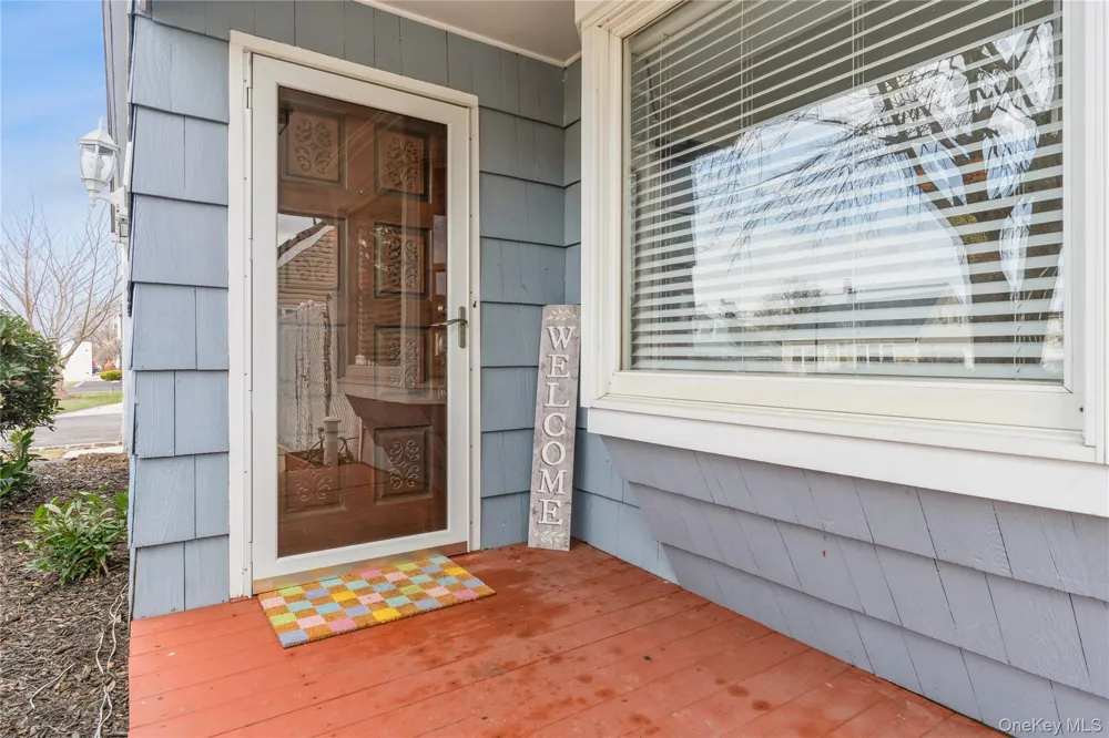 20 Peacock Lane Levittown, NY 11756