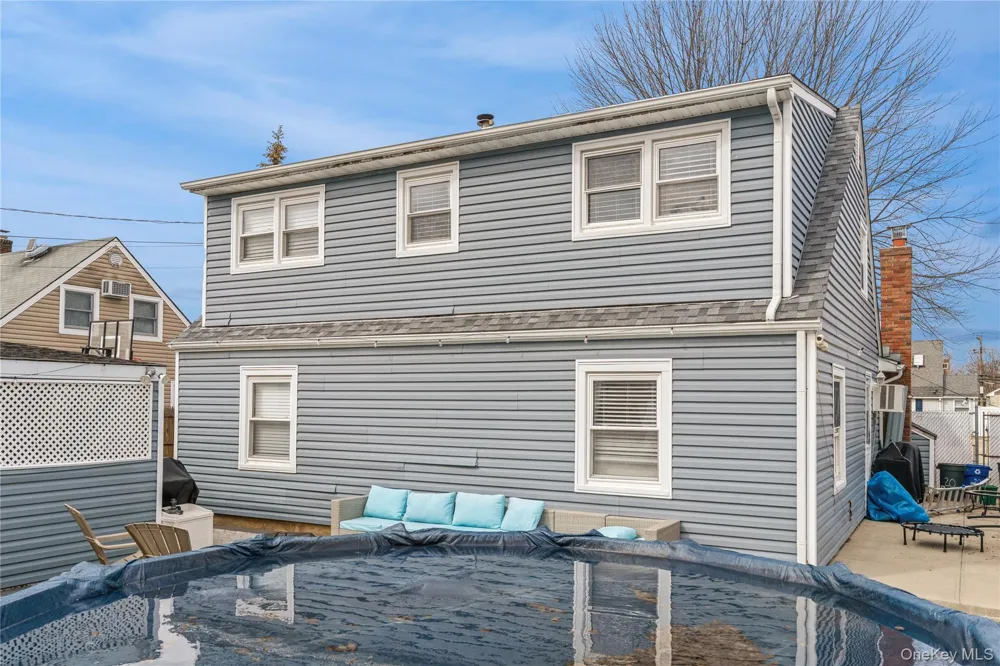 20 Peacock Lane Levittown, NY 11756