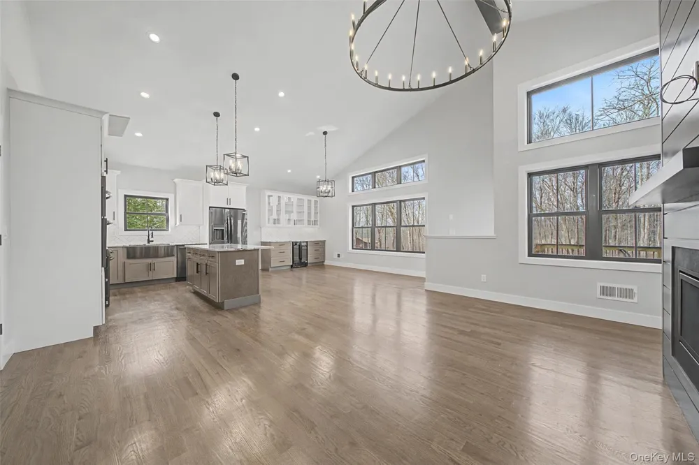 93 York Road S Bloomingburg, NY 12721