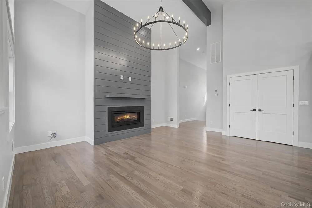 93 York Road S Bloomingburg, NY 12721