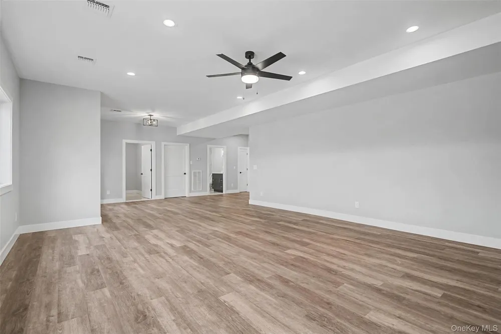 93 York Road S Bloomingburg, NY 12721