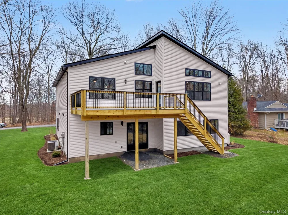 93 York Road S Bloomingburg, NY 12721