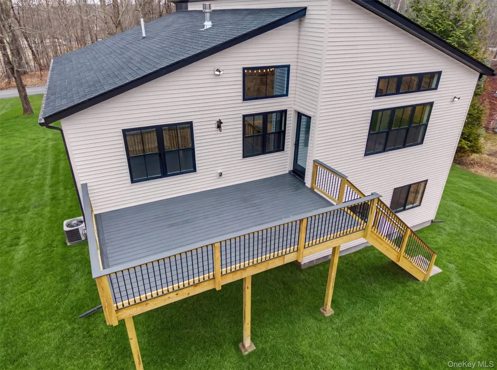 93 York Road S Bloomingburg, NY 12721