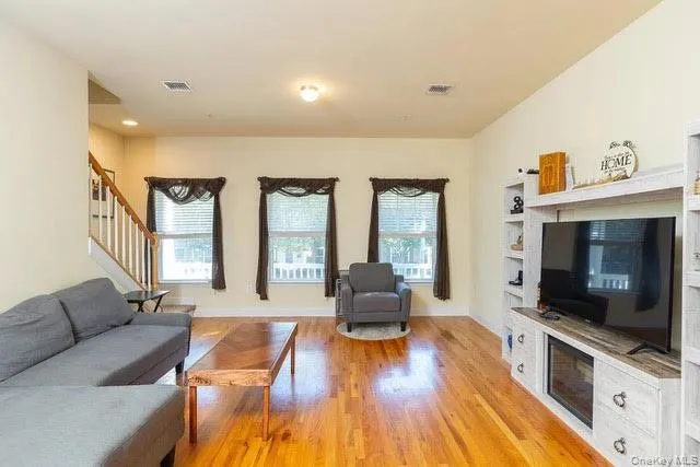 31 Barley Lane Patchogue, NY 11772