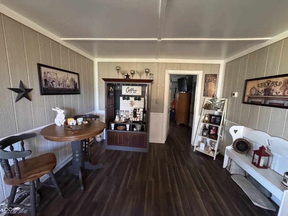 10600 E County Road 50 S Selma, IN 47383