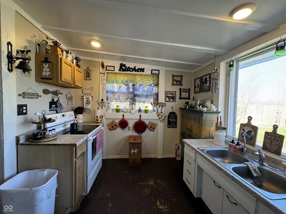 10600 E County Road 50 S Selma, IN 47383