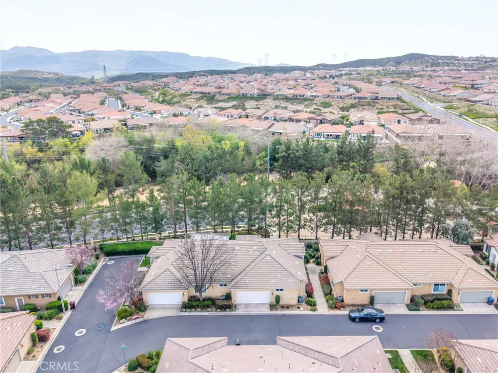 1637 Beaver Creek Beaumont, CA 92223