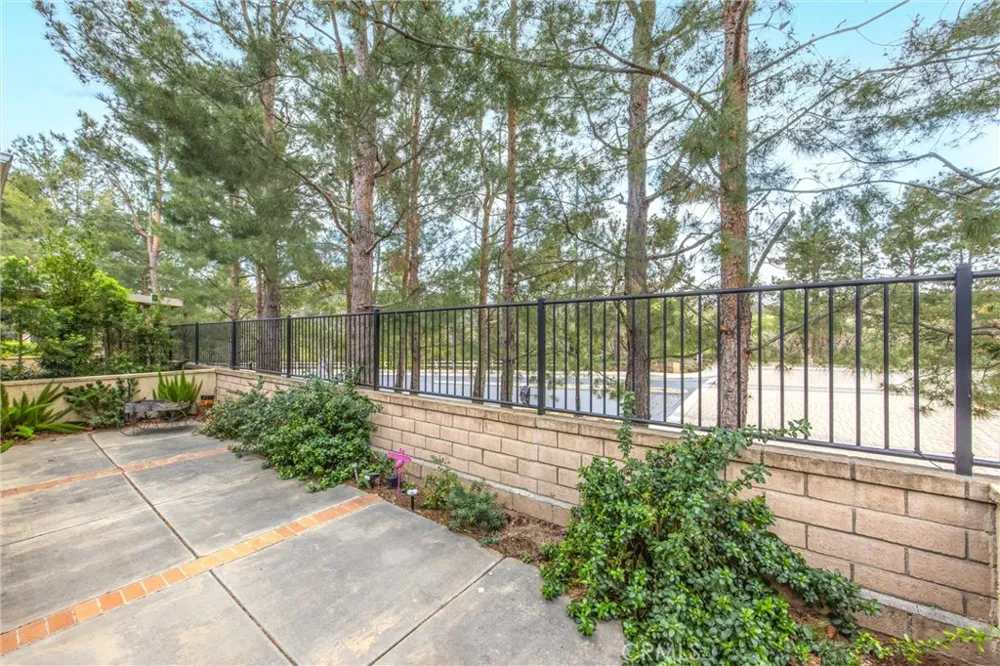 1637 Beaver Creek Beaumont, CA 92223