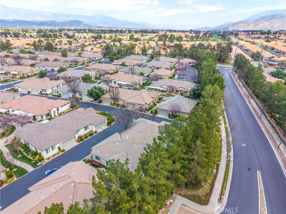 1637 Beaver Creek Beaumont, CA 92223