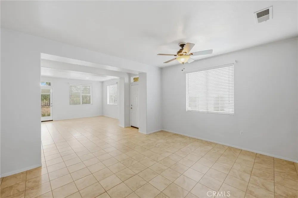 1637 Beaver Creek Beaumont, CA 92223