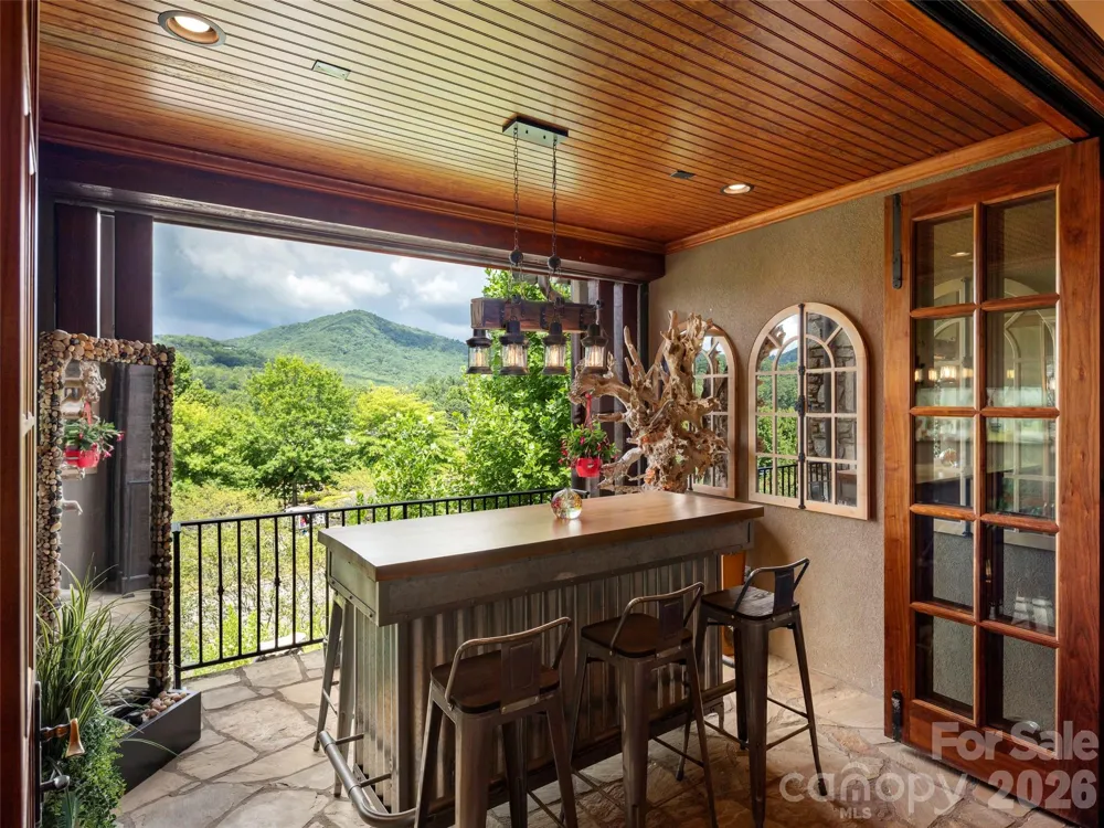 26 Village Oak Drive Arden, NC 28704