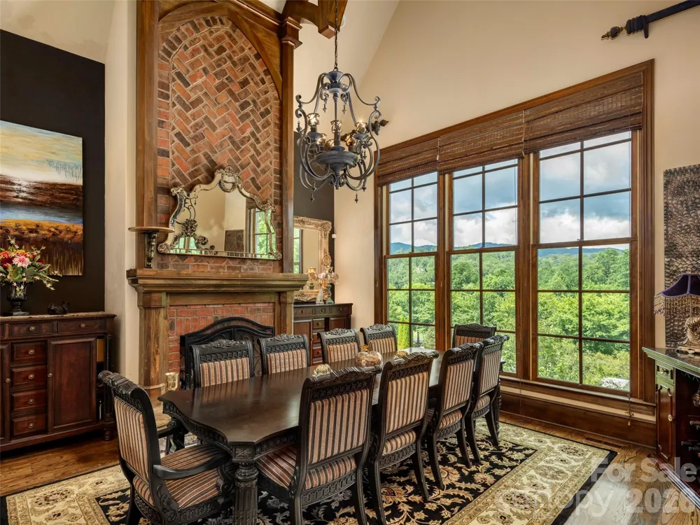 26 Village Oak Drive Arden, NC 28704