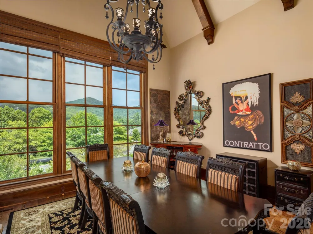 26 Village Oak Drive Arden, NC 28704