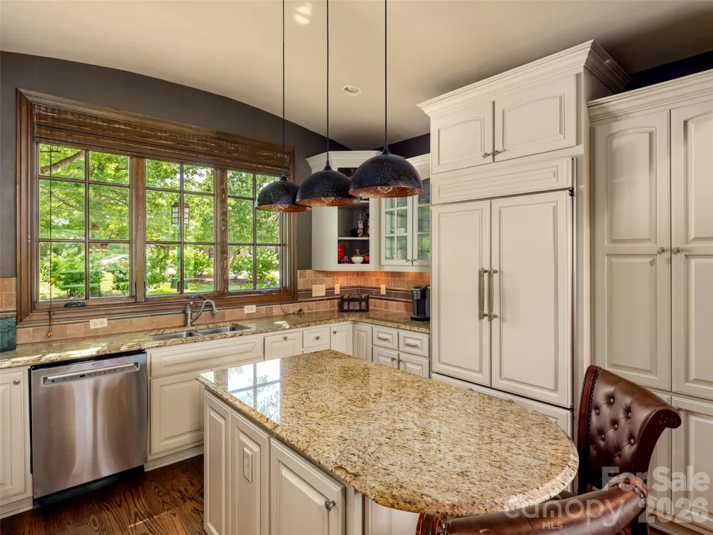 26 Village Oak Drive Arden, NC 28704