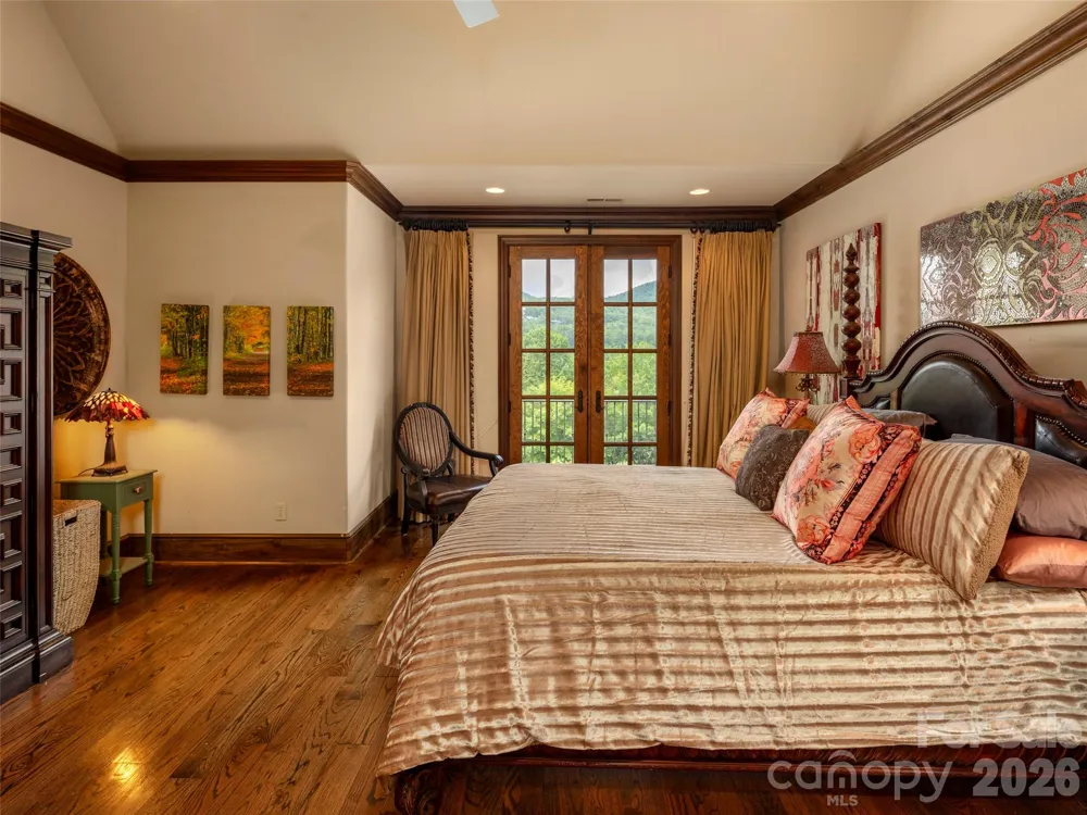 26 Village Oak Drive Arden, NC 28704