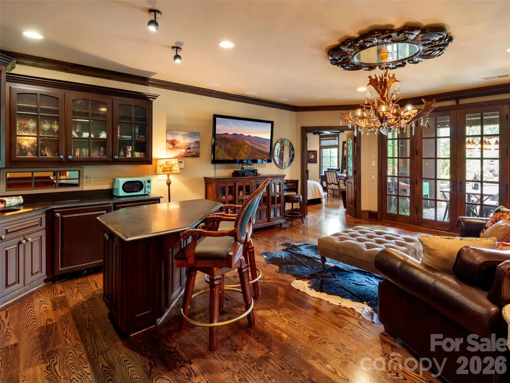 26 Village Oak Drive Arden, NC 28704