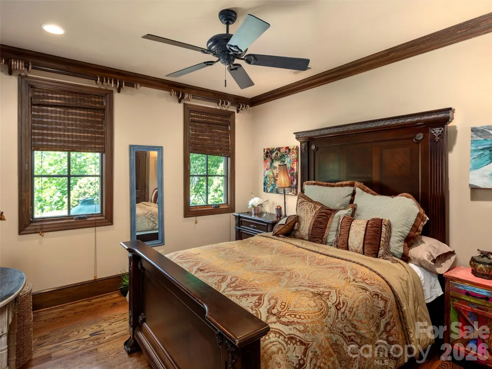 26 Village Oak Drive Arden, NC 28704
