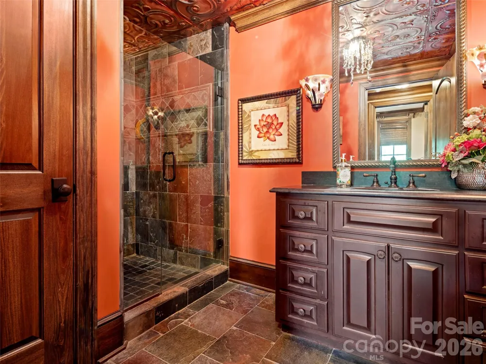 26 Village Oak Drive Arden, NC 28704