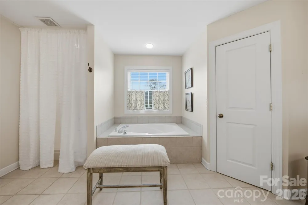 2716 Charleston Court Claremont, NC 28610
