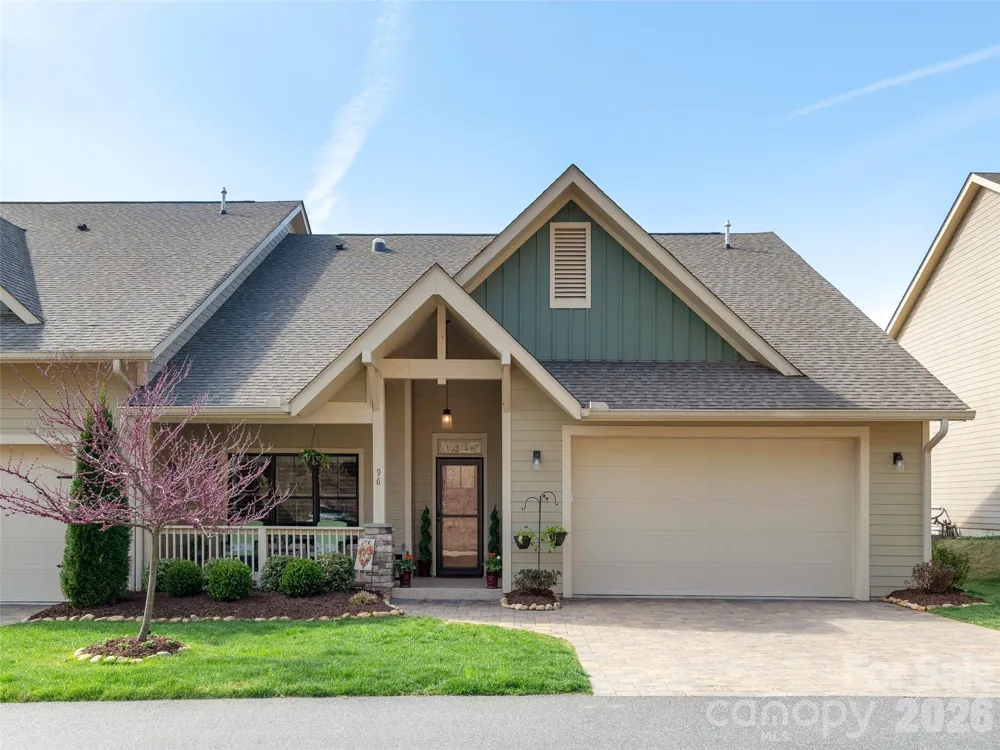 96 Copper Creek Lane Hendersonville, NC 28739