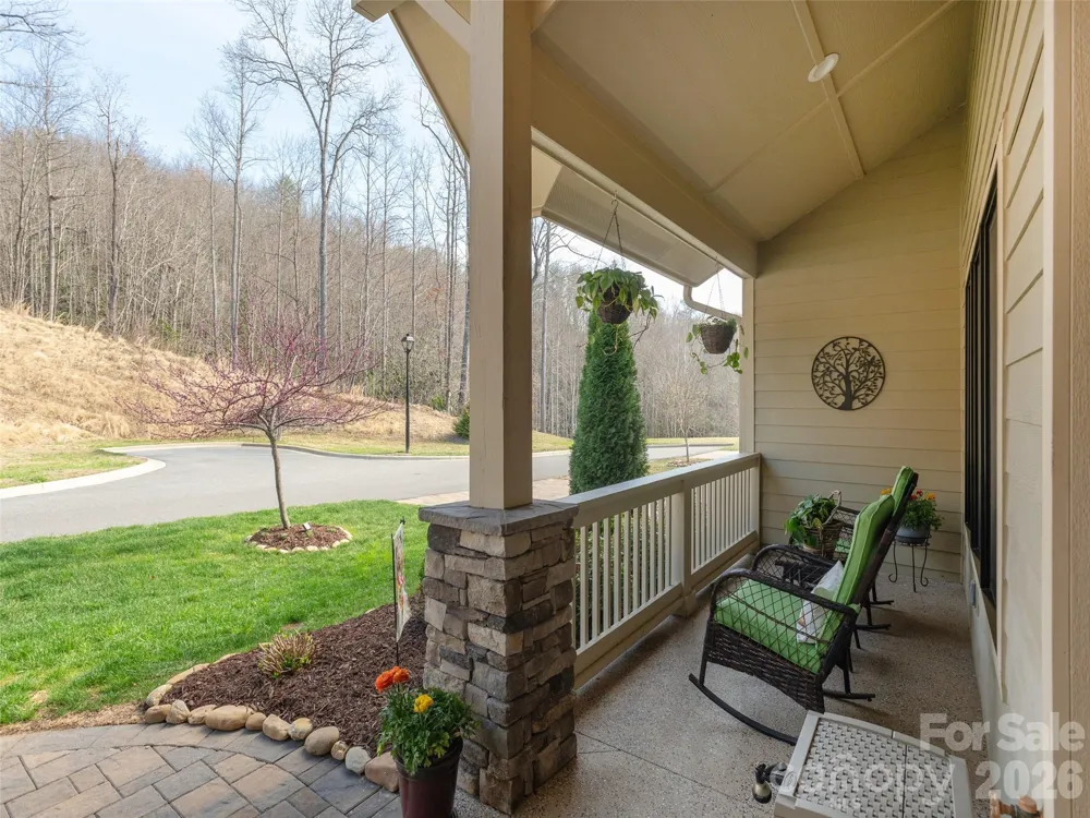 96 Copper Creek Lane Hendersonville, NC 28739