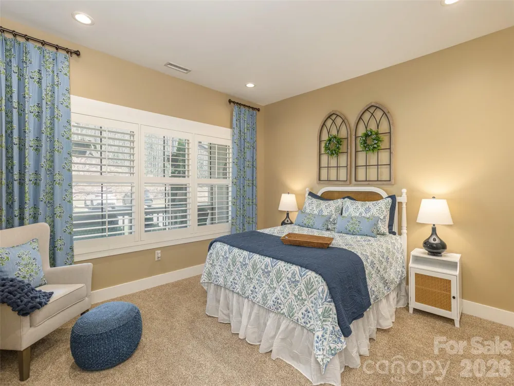 96 Copper Creek Lane Hendersonville, NC 28739