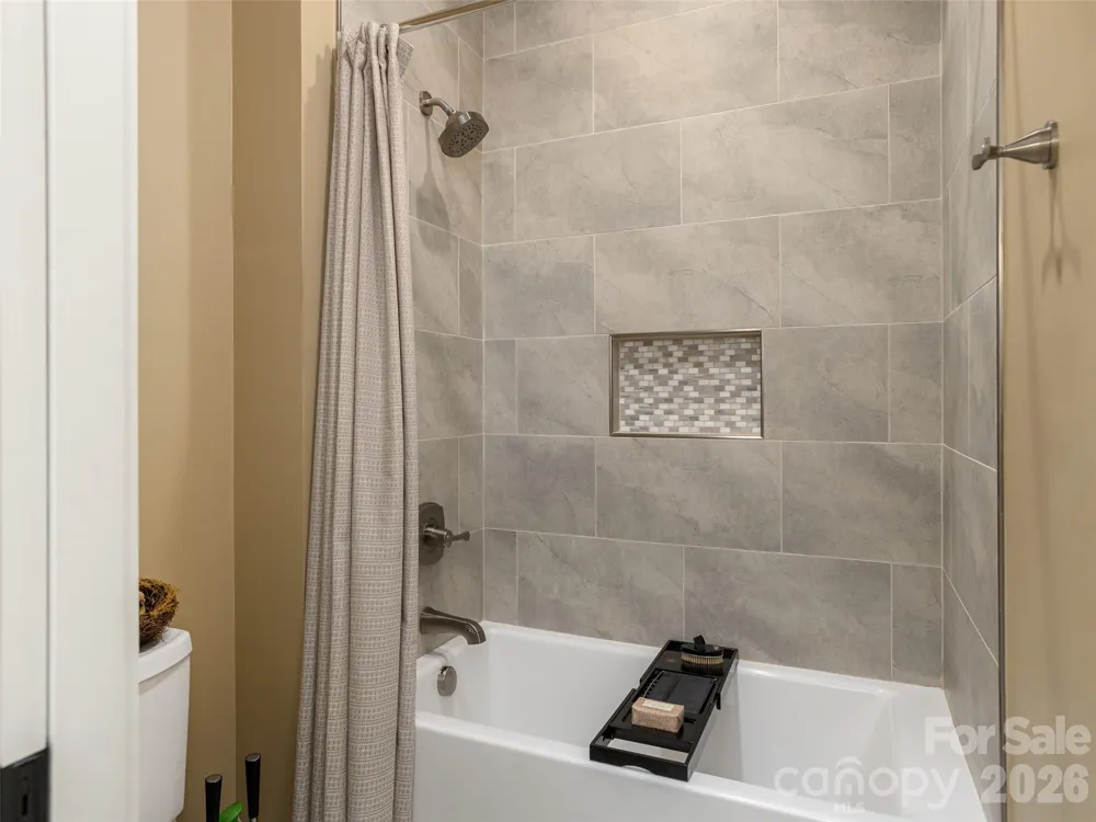 96 Copper Creek Lane Hendersonville, NC 28739