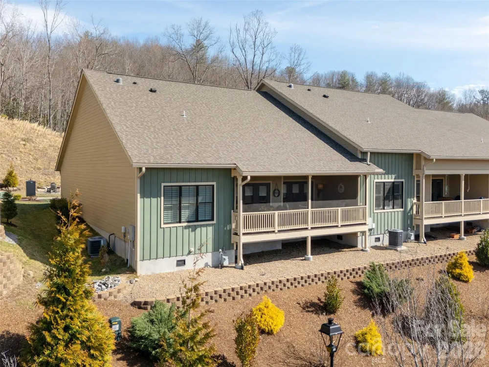 96 Copper Creek Lane Hendersonville, NC 28739