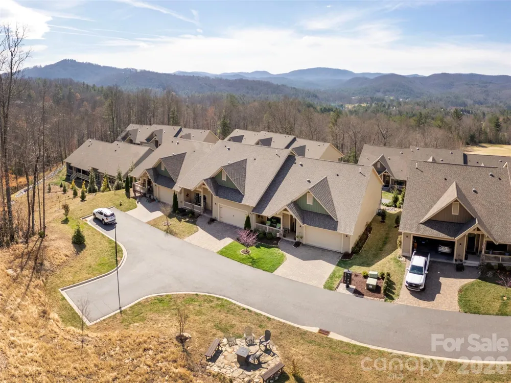 96 Copper Creek Lane Hendersonville, NC 28739