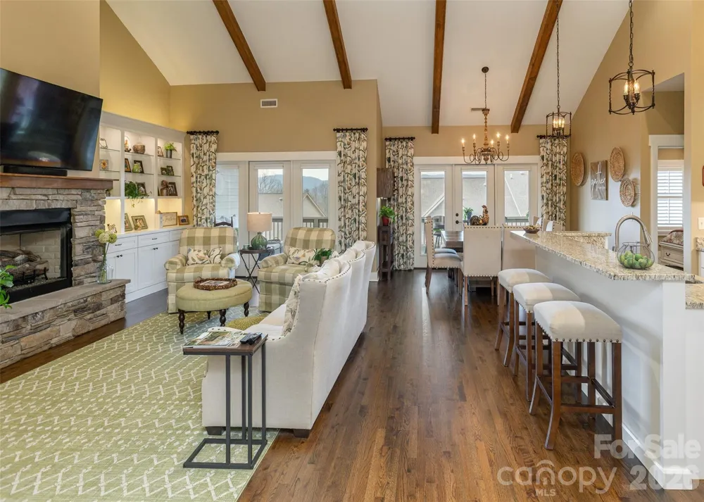 96 Copper Creek Lane Hendersonville, NC 28739
