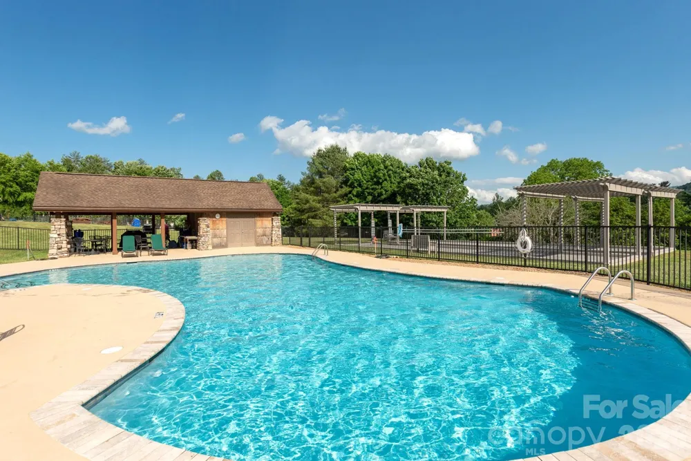 96 Copper Creek Lane Hendersonville, NC 28739