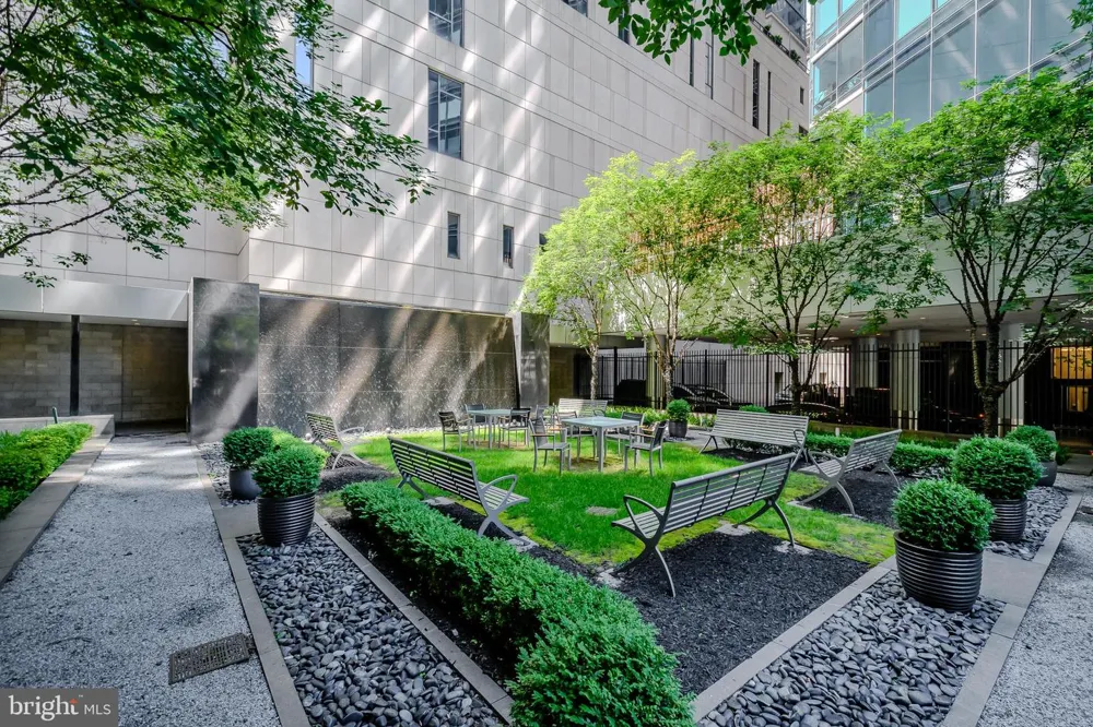 1414 S PENN SQUARE #10C Philadelphia, PA 19102