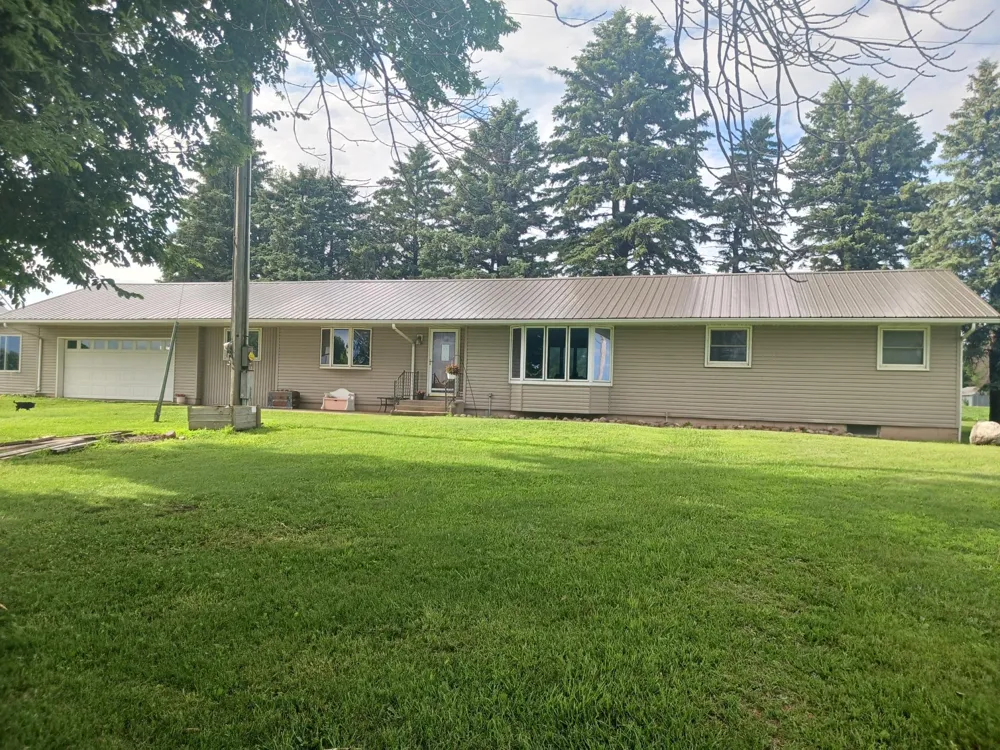 22525 Read Avenue Worthington, MN 56187